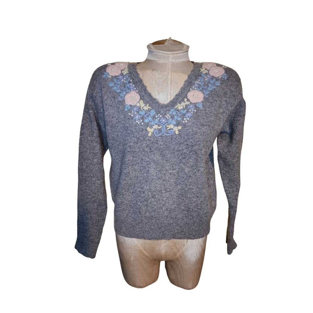 Vintage Liz Claiborne Floral Embroidered Sweater Lambswool Angora SZ S‎